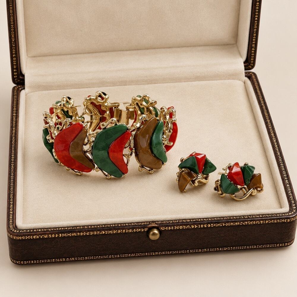 Authentic Vintage RARE 1960s Crown Trifari Style "Chevron" Enamel Parure Set